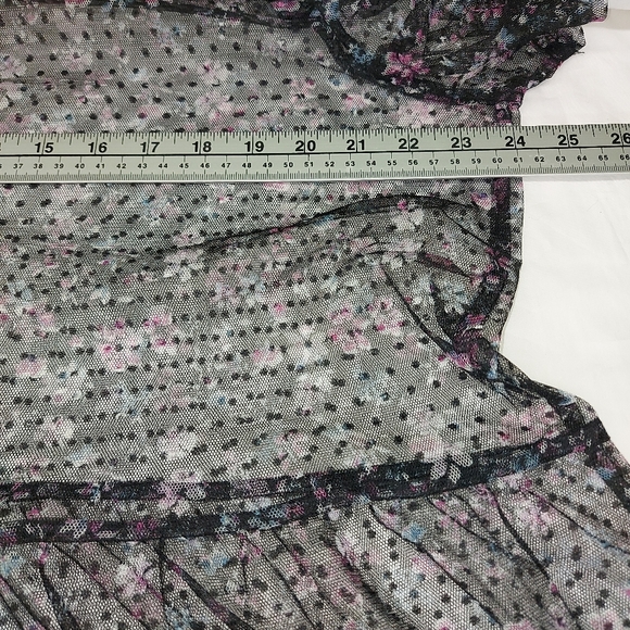 😺 DC Jeans Sheer Mesh Floral Top Sheer. Sexy and Fun - Picture 4 of 5